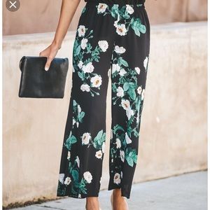 Vici floral pants minor flaw